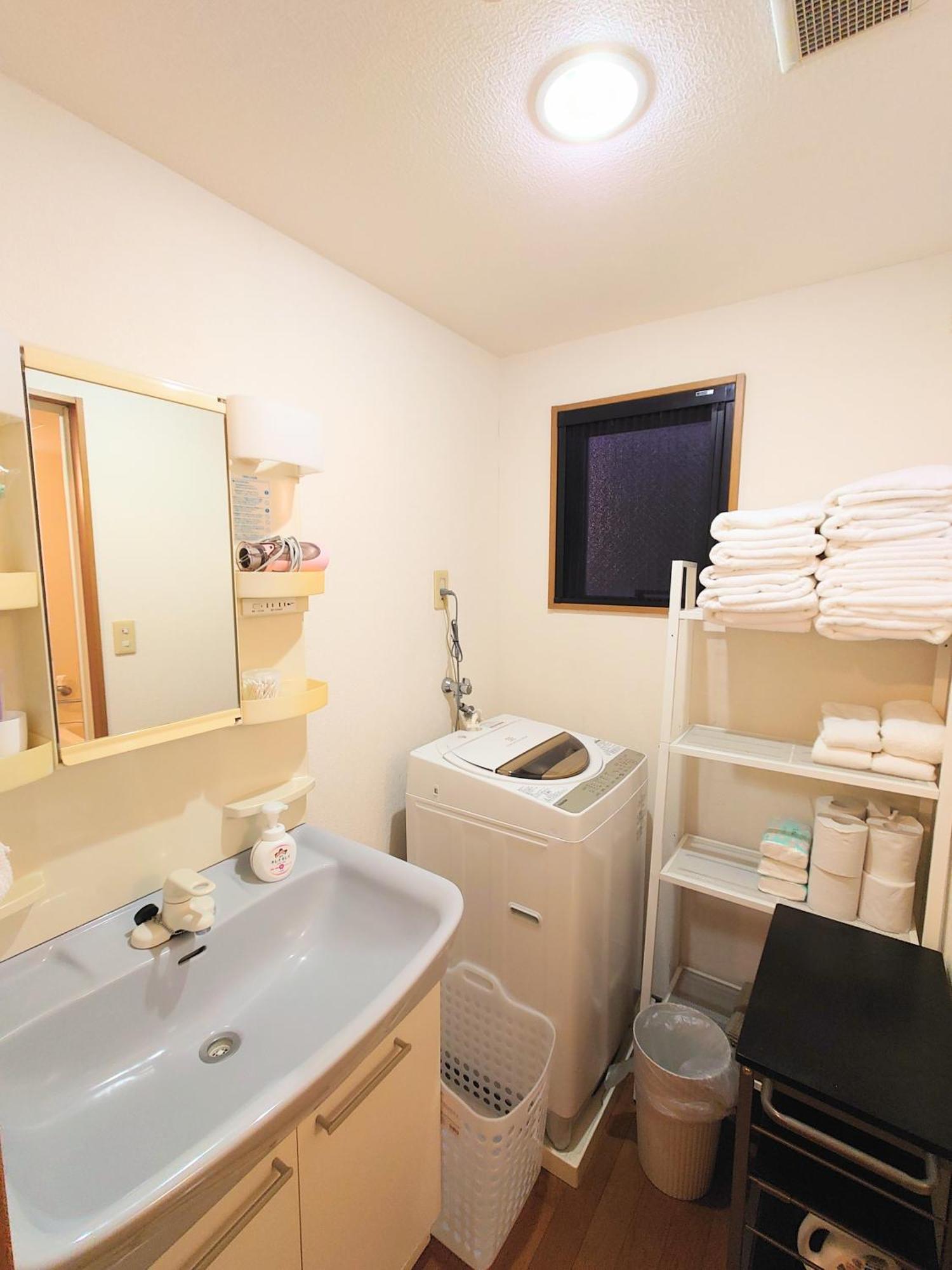 Honeys Guest House Токио Экстерьер фото