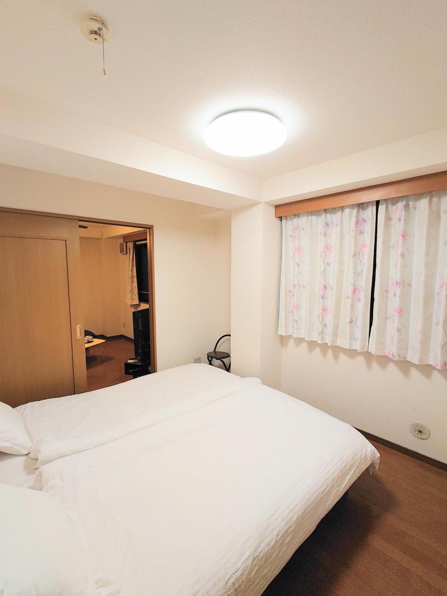 Honeys Guest House Токио Экстерьер фото